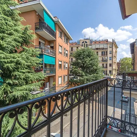Piazza Statuto Functional Apartment
