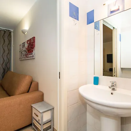 Guesthost - Piazza Statuto Functional Appartement Turijn