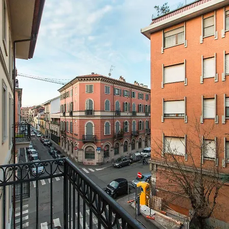 Guesthost - Piazza Statuto Functional Turin