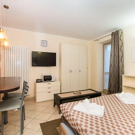 Guesthost - Piazza Statuto Functional Daire Torino