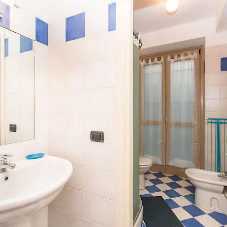 Guesthost - Piazza Statuto Functional Daire Torino